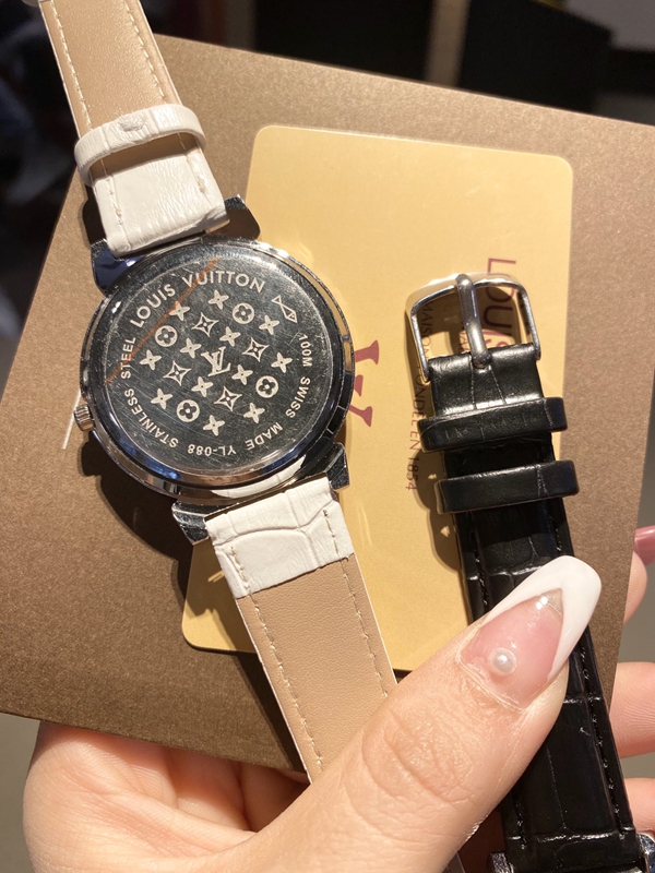 ブランド時計背面デザイン